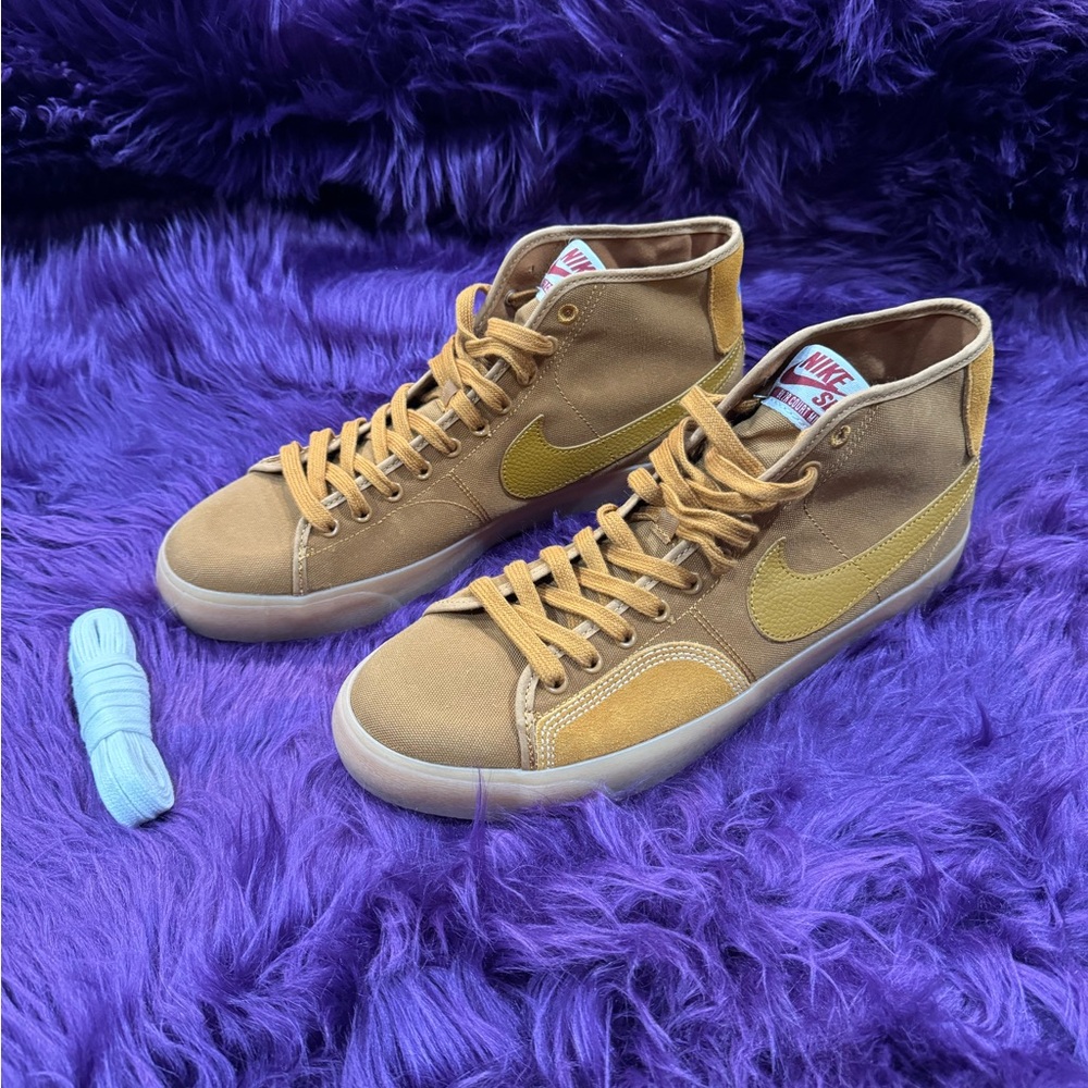 Blazer Court Mid Premium SB
'Desert Ochre Gum'